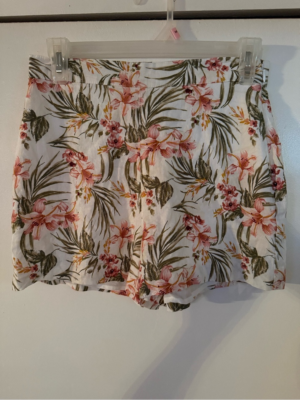 Women’s White Floral Linen Blend Shorts